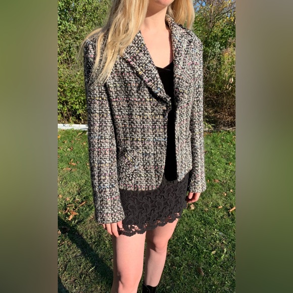 Black wool tweed blazer with fringes at collar trim line & outer pockets US 10 - Picture 10 of 16